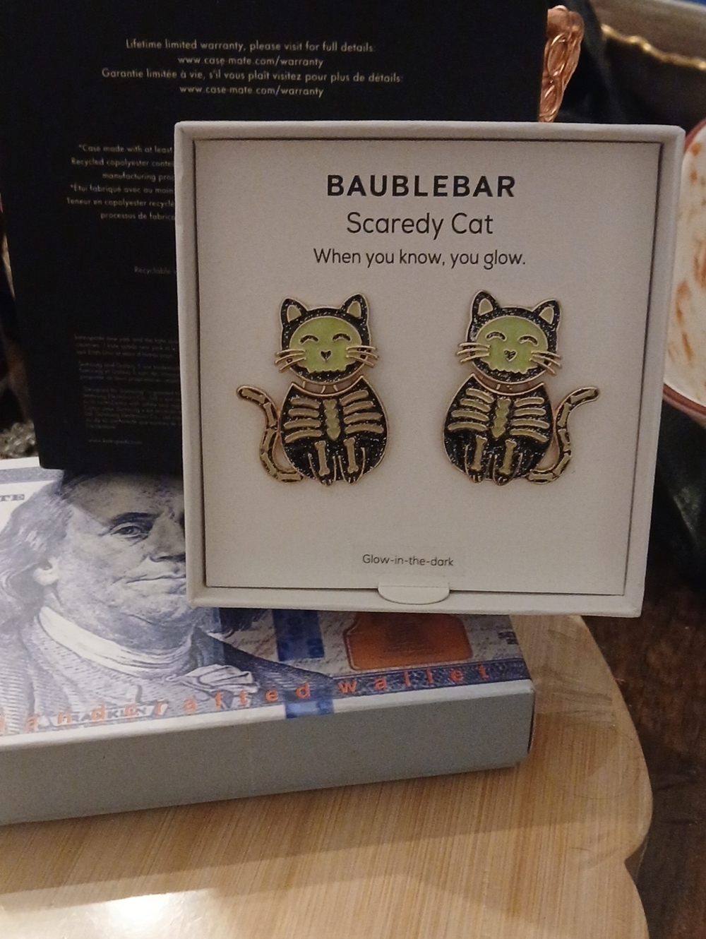 BAUBLEBAR Scaredy Cat Glow-In-The-Dark Cat Pins - Black & Green